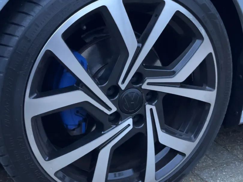 VW Volkswagen wheel caps 65mm