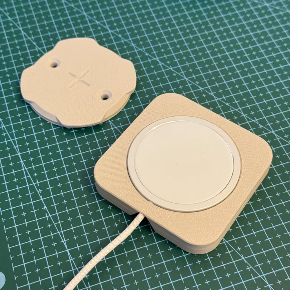 Wall Mounted MagSafe - 25W | Newer Version Puck, photo 2 of 4 - Wall Mounted MagSafe - 25W | Newer Version Puck Household
