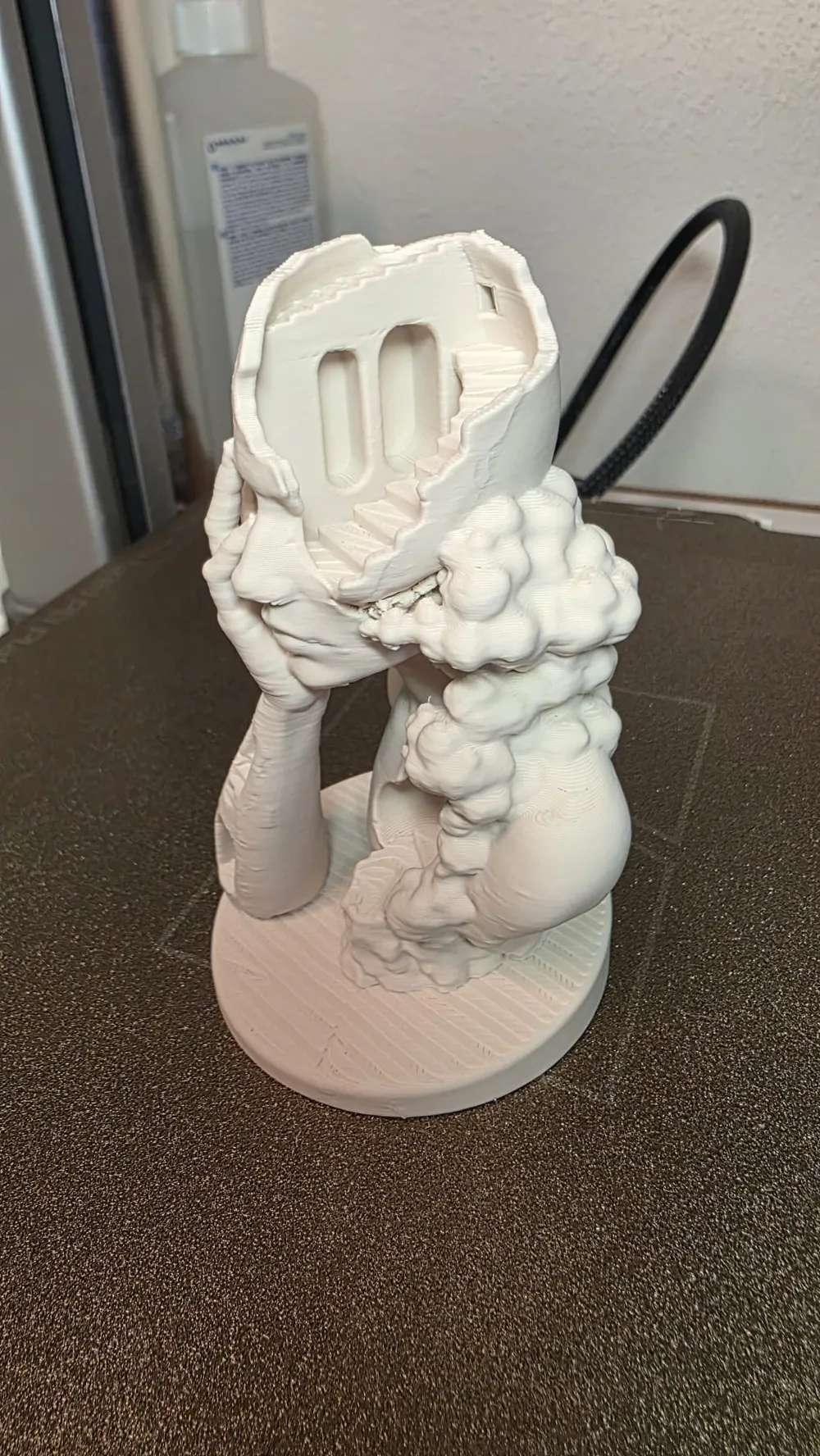 Skurrile Skulpture, photo 4 of 4 - Skurrile Skulpture Home Decor Items