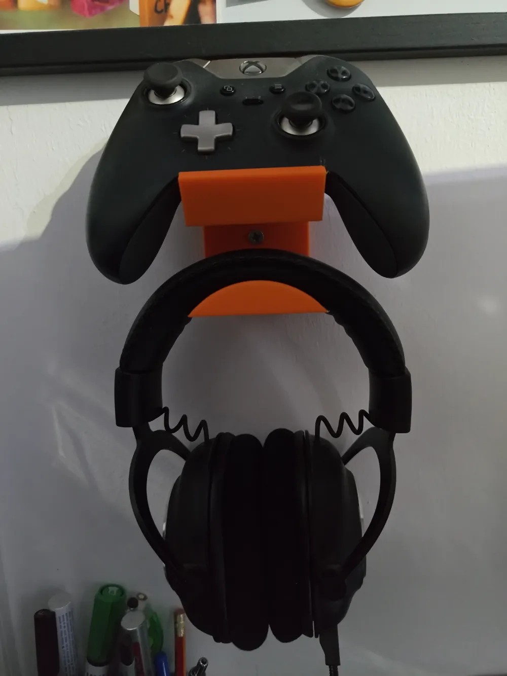 Xbox Controller Headset (Wall), photo 4 of 4 - Xbox Controller Headset (Wall) Tools