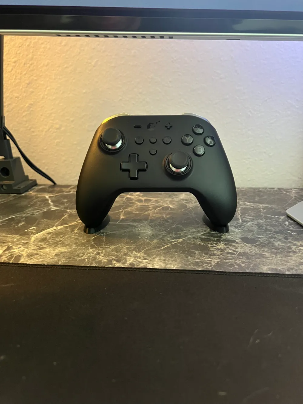 Xbox Stealth Controller Stand, photo 2 of 4 - Xbox Stealth Controller Stand Tools