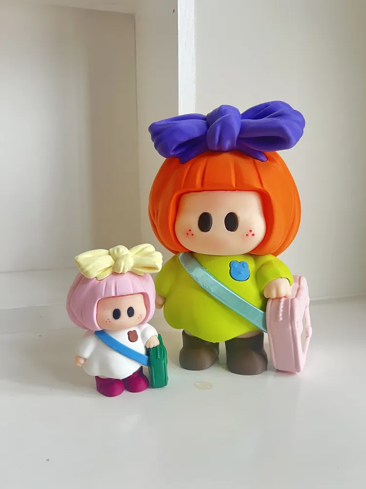 Yoyo with Crossbody Bag Figure, photo 2 of 4 - Spinning Tops & Classic Toys, right right