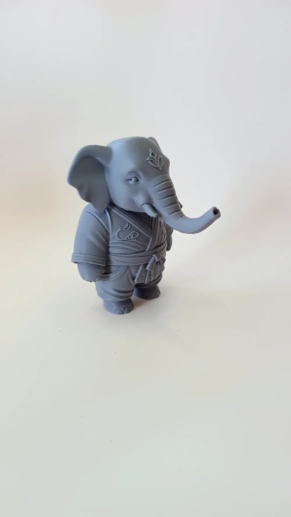 Zenelefant "Lotus Soul" mit ruhiger Aura, photo 3 of 4 - Zenelefant "Lotus Soul" mit ruhiger Aura Spiritual & Festive